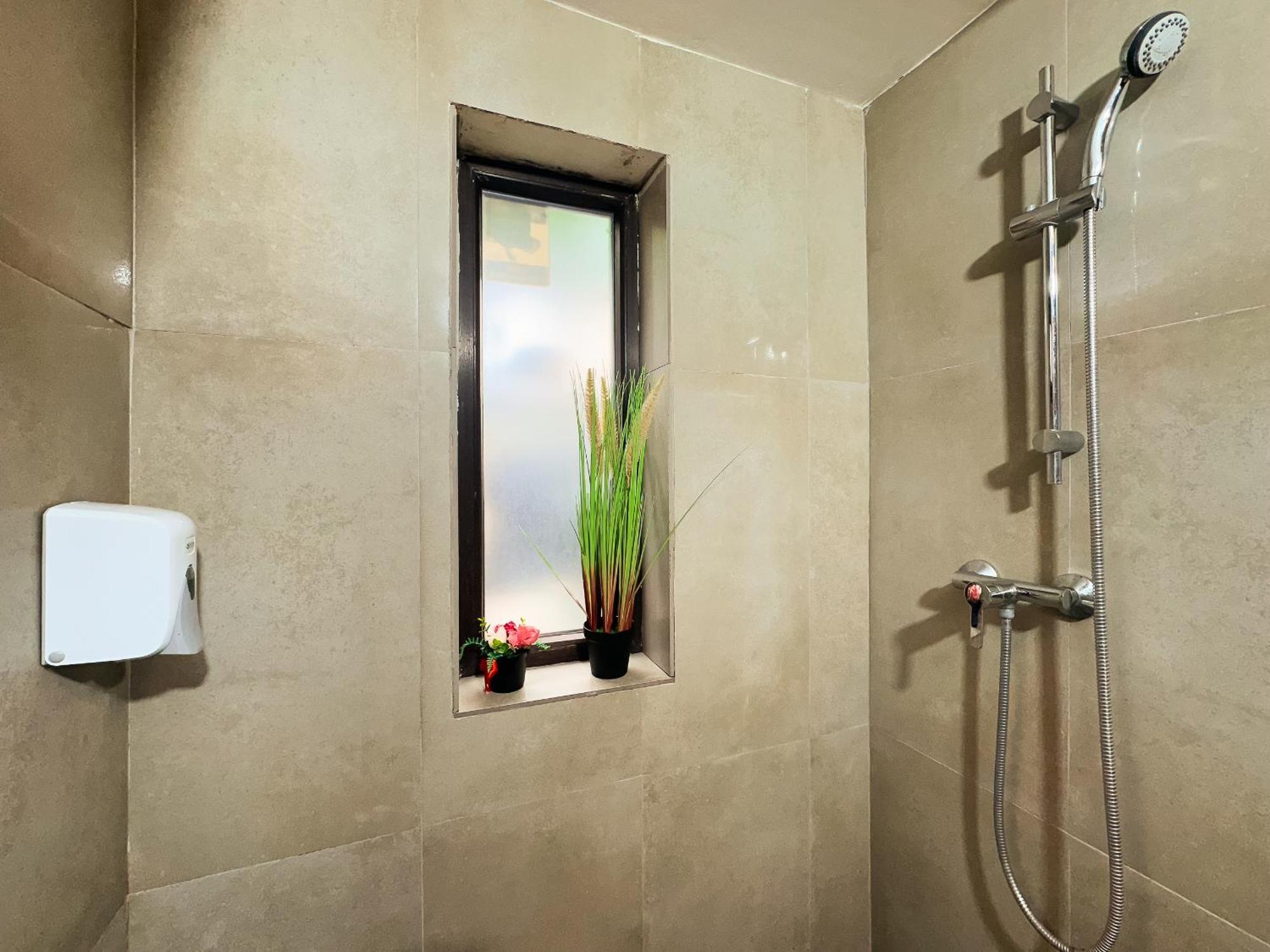 Venus Central Lux Studio Craiova Exteriör bild